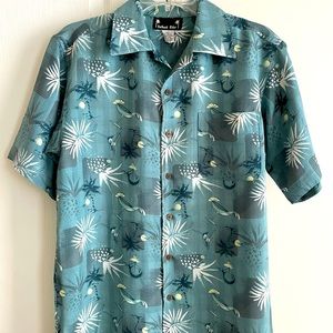 Men’s Hawaiian Shirt size Small